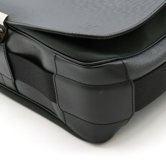 LOUIS VUITTON Louis Vuitton Taiga Victor Shoulder Bag Leather Canvas Ardoise ... - Picture 4 of 9